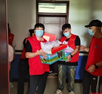 爱在中秋 情暖敬老院